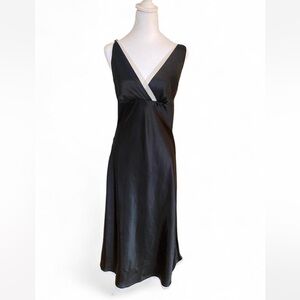 Jones New York Elegant Black Satin Slip via-neck Dress